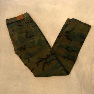 BDG Camo jeans